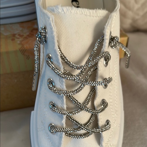 White Canvas Sneakers - Picture 3 of 8